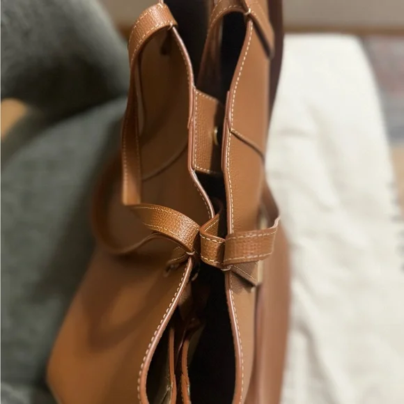 Polène Cyme
EDITION TEXTURED CAMEL - Picture 5 of 5